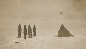 Bilde av Amundsen og hans menn på Sørpolen